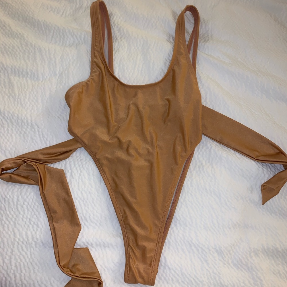 One piece swimsuit